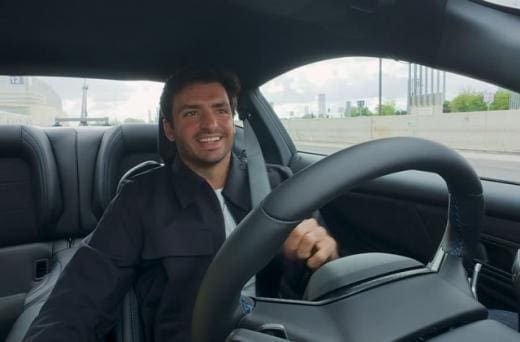 Carlos Sainz Jr. Madrid Pisti İlk Tur sürüşünde, 120 karakter