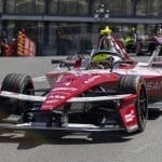 Oliver Rowland Formula E aracıyla Monaco'da zafer turunda