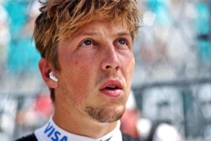 Racing Bulls pilotu Liam Lawson, zorlu virajda mücadele ediyor