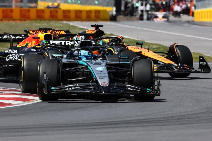 Montreal'deki Kanada GP yarışının genel görünümü, F1 araçları pistte