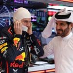 F1 2026 Kuralları'nı protesto eden bir taraftarın görseli