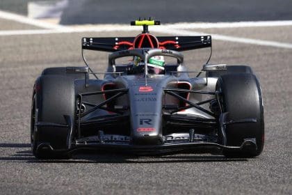 Audi F1 aracı pistte, Audi ve Motorsport Kültürü yansıtılıyor