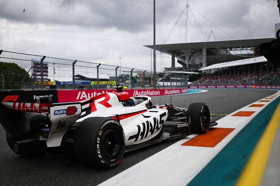 Formula 1 araçları sıralama turunda, enerji yönetimi ön planda