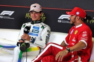 Lando Norris, F1 kuralları hakkında açıklama yaparken.