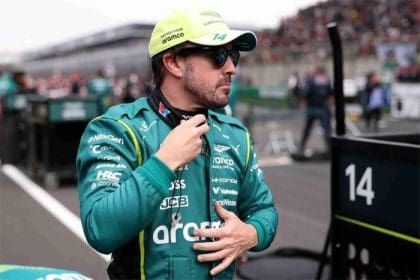 Fernando Alonso Çin GP'de, Aston Martin'in yüzü gergin, Alonso'nun F1 geleceği belirsiz