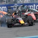 Max Verstappen ve Charles Leclerc Miami'de yarışırken. Verstappen F1'i bırakacak mı sorusu gündemde.