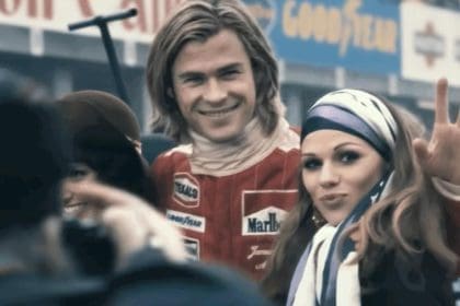 Chris Hemsworth, James Hunt rolünde. Rush filminin unutulmaz sahnelerinden