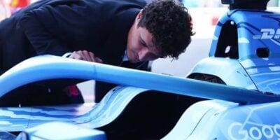 Lando Norris Formula E aracı incelerken, Monaco 2024