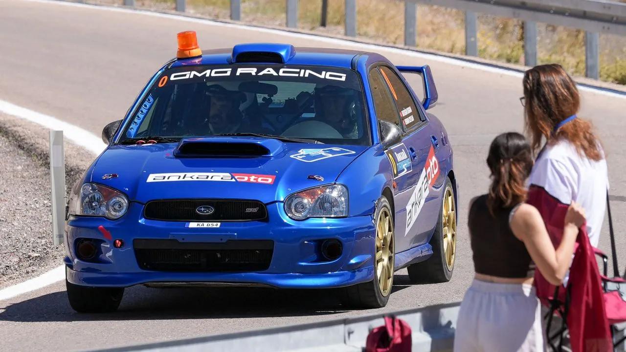Subaru Impreza STI OMG Racing seyirci atmosfer