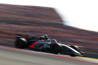 Audi Revolut F1 Team R26 COTA ABD GP 2026 hız bulanıklığı dolu tribünler