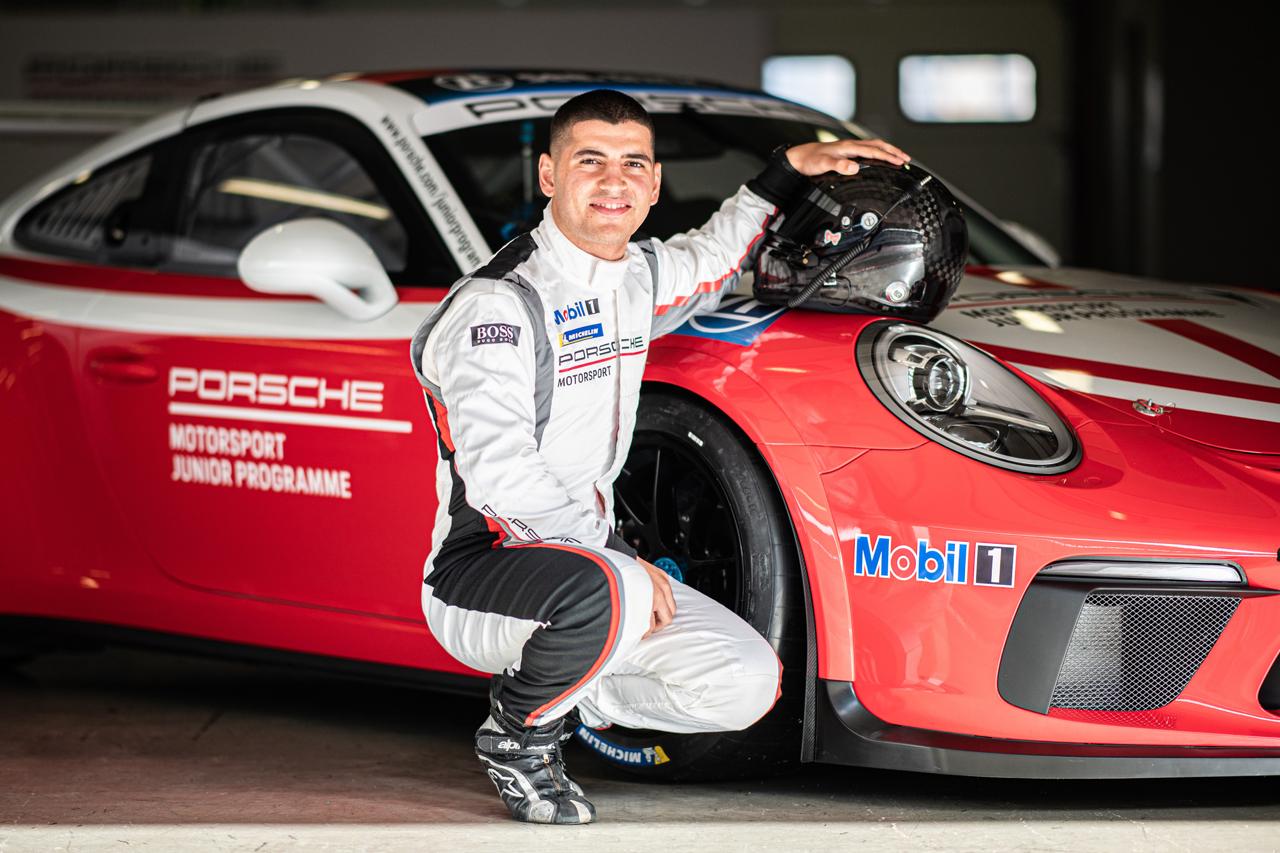 Ayhancan Güven Porsche Mobil 1 Supercup yarış pistinde