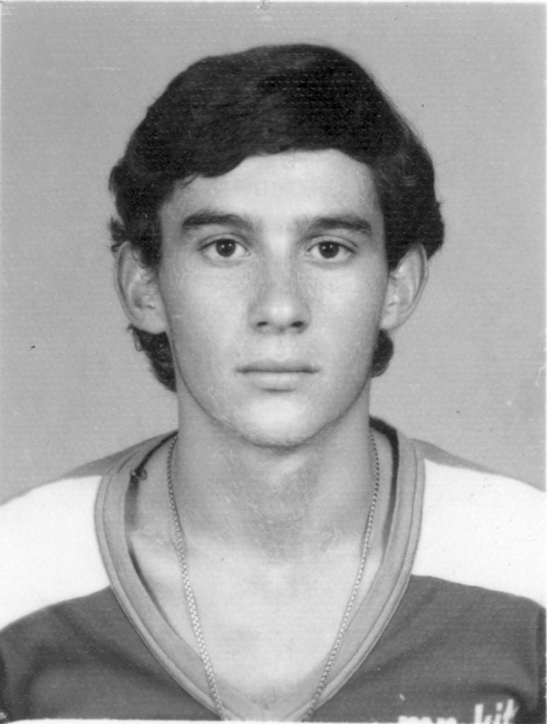 Genc Ayrton Senna siyah beyaz portre - kart donemi genclik yillari Brezilya, F1 efsanesinin ilk izleri