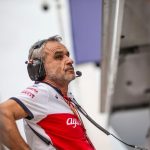 Beat Zehnder Alfa Romeo Sauber pit duvarında — Sauber F1 takım müdürü