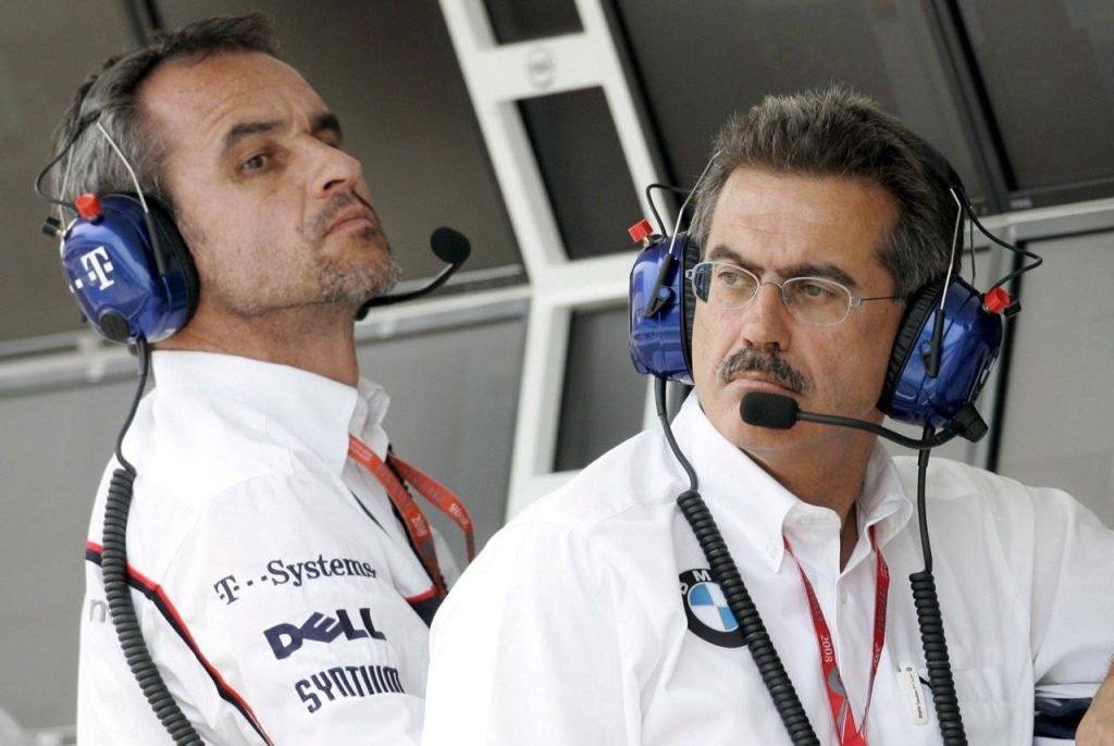 Beat Zehnder BMW Sauber F1 Team pit duvarında — T-Systems Dell Syntium dönemi arşiv