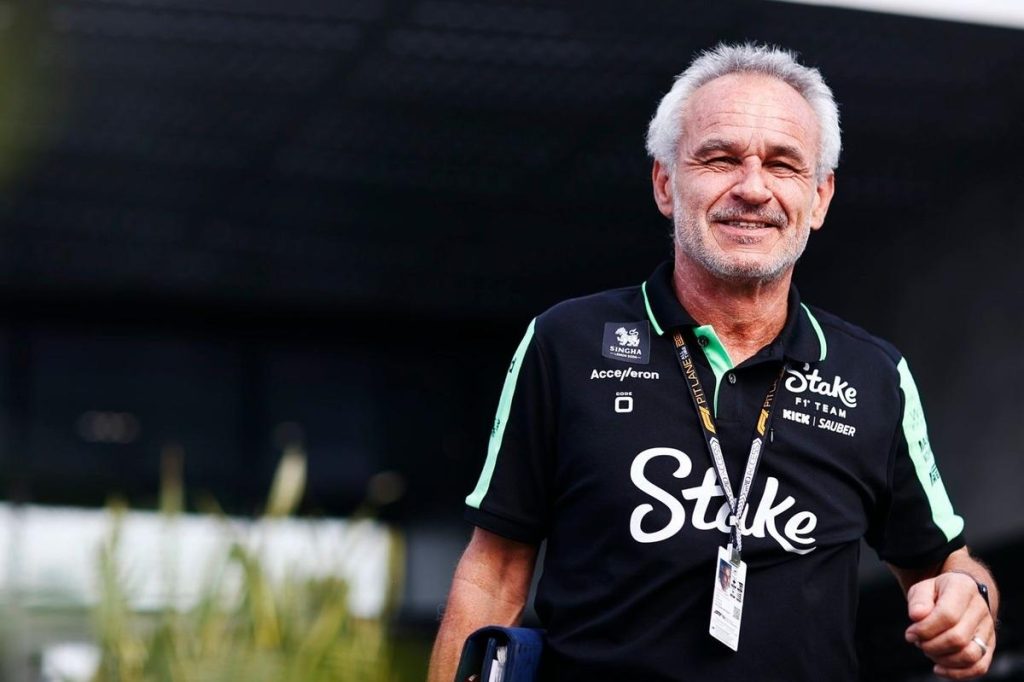 Beat Zehnder Stake F1 Team Kick Sauber paddock — 39 yıllık F1 efsanesi