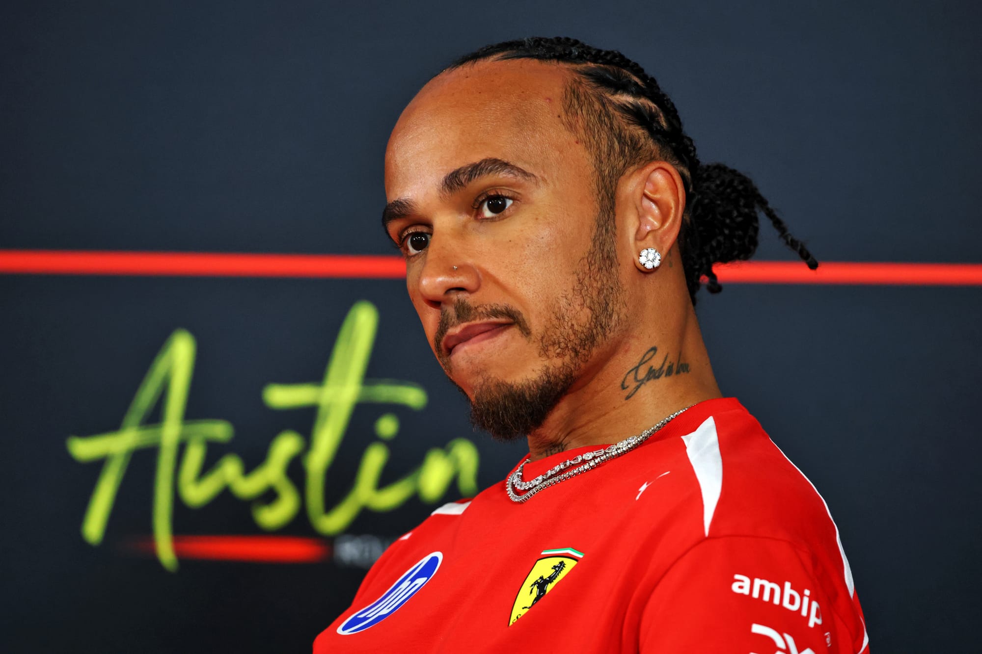 Hamilton Ferrari çağrısını reddettiğini açıkladı