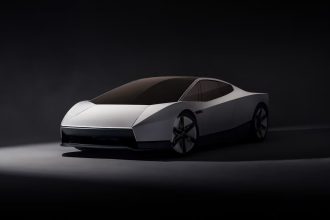Ferrari CEO'su Musk'ı Alkışladı: Tesla Roadster Şoku