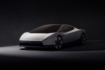 Ferrari CEO'su Musk'ı Alkışladı: Tesla Roadster Şoku
