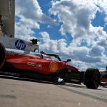Hamilton Leclerc'in silinen turuyla lider
