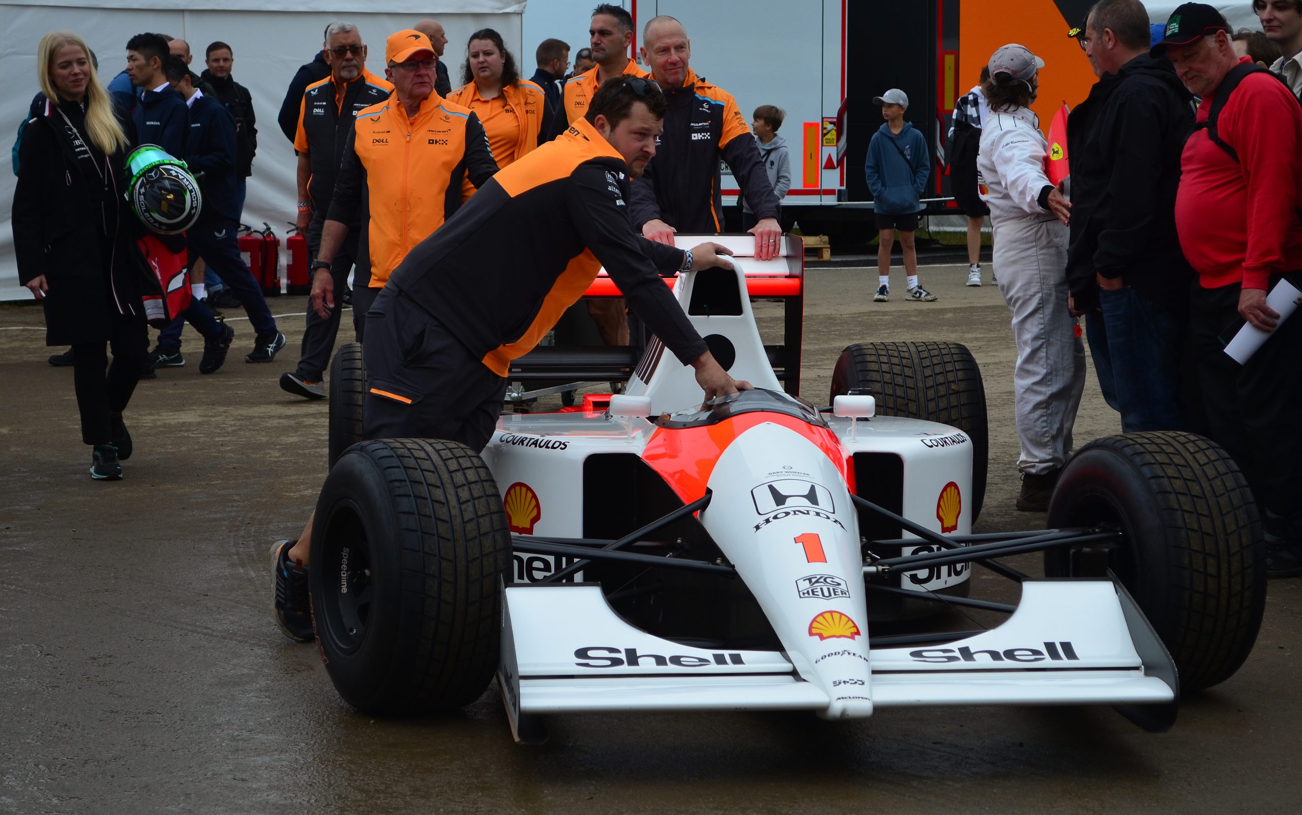 McLaren'in yeni paketi ABD'de ne getirdi?