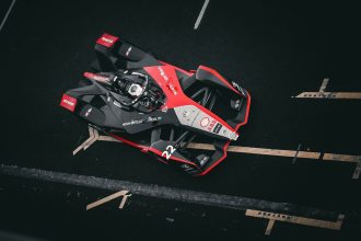 McLaren patronu MCL40'ın podyum temposunu savundu