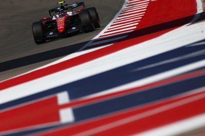 Hamilton son antrenmanda Ferrari'yi zirveye taşıdı