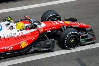 Hamilton'ın SF-26'sı Meksika'da zirveye oynuyor