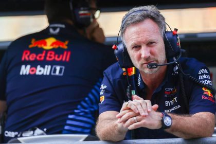 Christian Horner Red Bull Racing pit duvarı headset Honda BYBIT Mobil 1