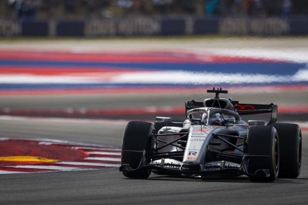 Hülkenberg 27 Audi R26 COTA viraj girisi ABD GP 2026 Qatar Airways Revolut