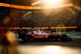 Charles Leclerc Ferrari SF-26 Mexico City GP 2026 gün batımı tribünler