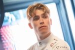 Luke Browning Williams F1 portre Gulf VAST Atlassian garaj