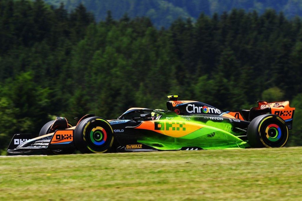 McLaren F1 aracında flow viz yeşil boya sidepod aerodinamik test Avusturya