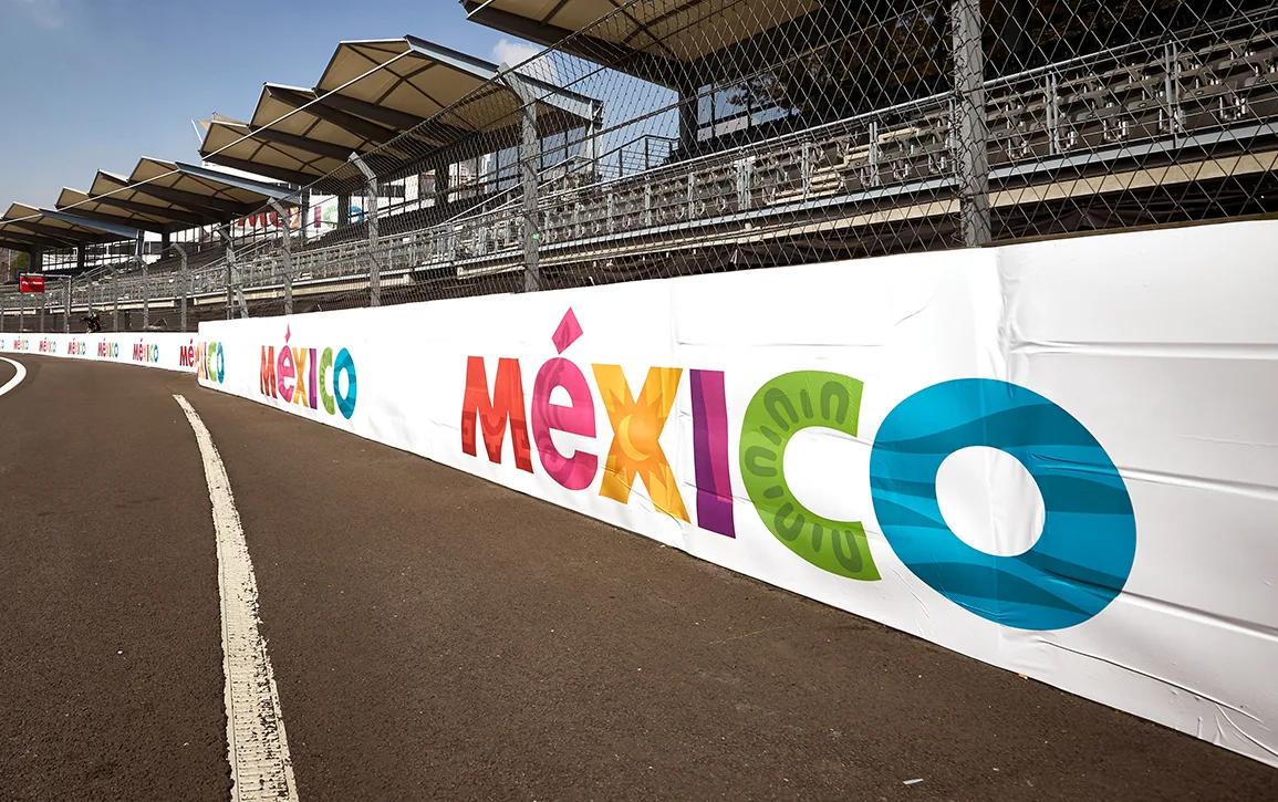 Autódromo Hermanos Rodríguez pit lane México yazısı renkli 2026