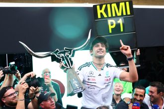 Antonelli KIMI P1 kalabalık kutlama ABD GP 2026