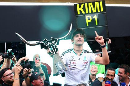 Antonelli KIMI P1 kalabalık kutlama ABD GP 2026