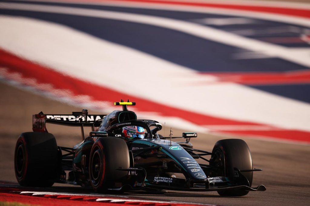 Mercedes W16 COTA on sag aci renkli bordur akşam isigi ABD GP 2026
