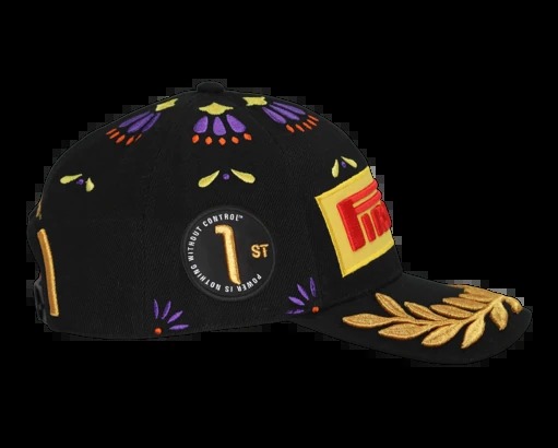 Pirelli Podium Cap yan 1ST rozet