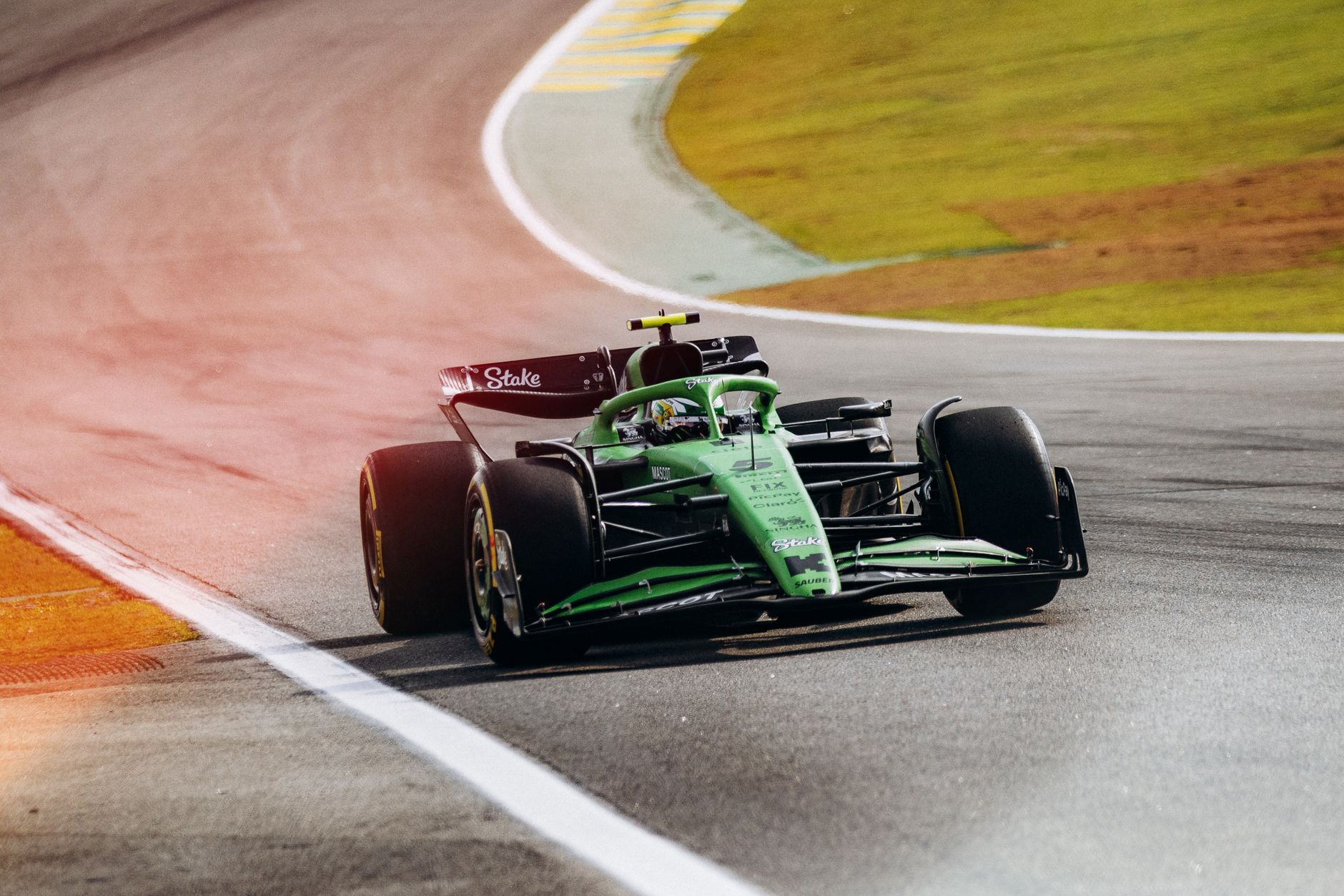 George Russell Mercedes AMG F1 2026 — George Russell podium Mercedes AMG 2026