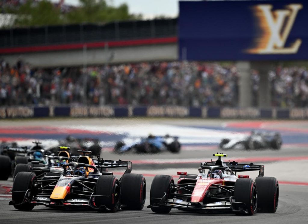Verstappen Red Bull Hadjar Racing Bulls yan yana mucadele Louis Vuitton COTA ABD GP 2026