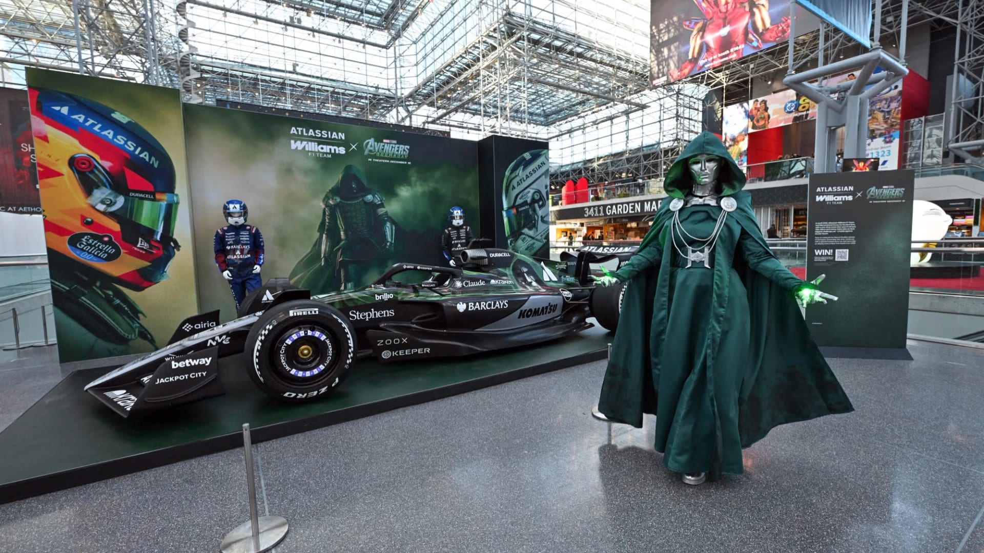 Williams Racing Doctor Doom temalı Marvel livery — FW48 show car, New York Comic Con 2026